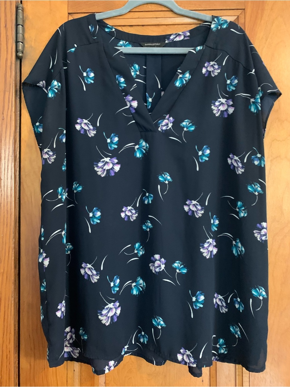 Banana Republic Navy Floral V-Neck Tunic